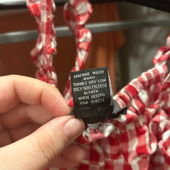 18 Centimeters Red and White Ruffled Gingham Print Sleeveless Crop Top Sz XL - Picture 4 of 4